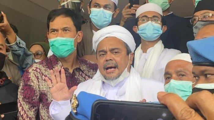 Habib Rizieq Shihab tiba di Polda Metro Jaya pada Sabtu (12/12/2020).