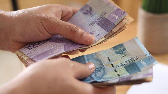 Istri cekcok dengan suami perkara uang Rp100 juta viral di media sosial.