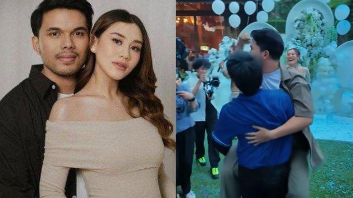 GENDER REVEAL - Thariq Halilintar dan Aaliyah Massaid gender reveal calon buah hati pertamanya. Atta Halilintar langsung gendong Thariq saat tahu jenis kelamin calon ponakannya.