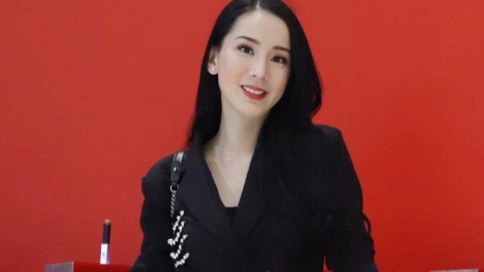 Jill Gladys masih tetap cantik seperti gadis single.