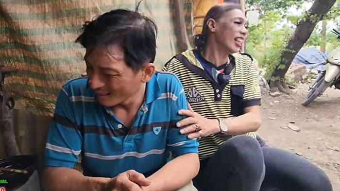 Kisah pria nikahi wanita transgender usia 64 tahun penyelamat hidupnya