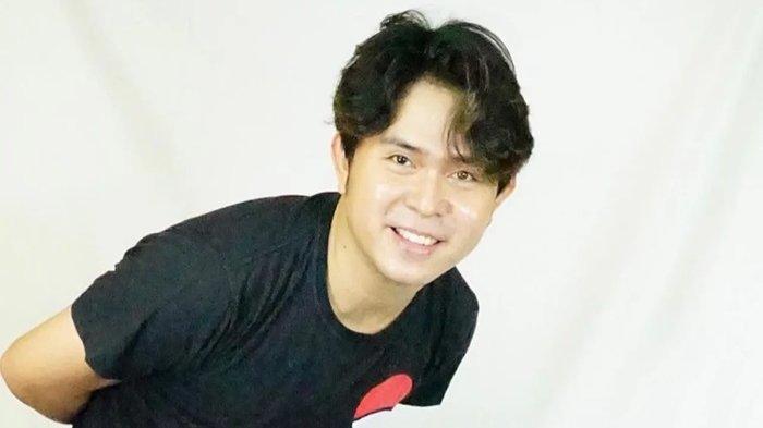 Cakra Khan.