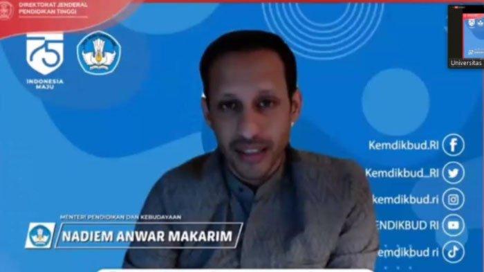 Mendikbud Nadiem Makarim memberi sambutaan di kegiatan pembukaan PKKMB Unitri Malang, Senin (31/8/2020).