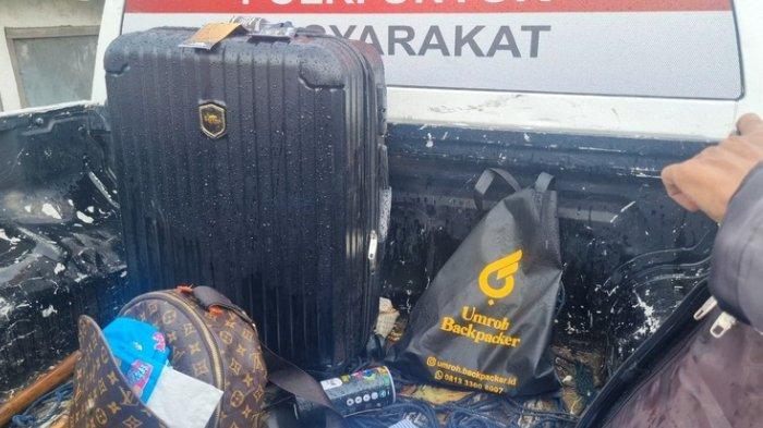 MOBIL KECELAKAAN MAUT - Kondisi mobil Panther ringsek, Kamis (10/4/2025). Tujuh penumpang meninggal dunia. 1 diantaranya masih balita.