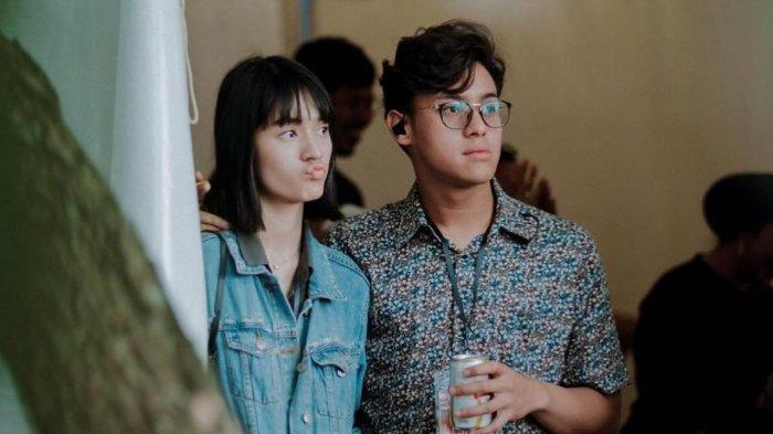 Model cantik bernama Jeanneta Sanfadelia diketahui adalah istri Ardhito Pramono. Fakta ini cukup membuat netizen terkejut.
