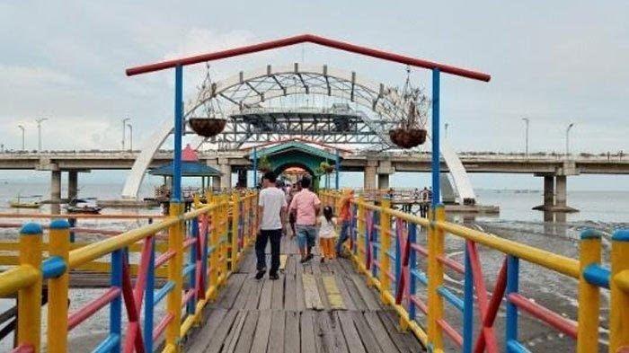 Pantai Ria Kenjeran, satu di antara tempat wisata di Surabaya