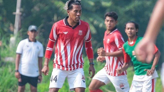 REKRUT PEMAIN ASING - Pemain Deltras FC menjalani latihan tim, persiapan menatap Liga 2 2025/2026. The Lobster bakal datangkan pemain asing baru