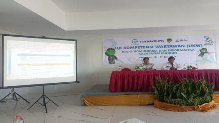 Dalam rangka Hari Jadi Kabupaten Madiun ke-456, Pemerintah Kabupaten Madiun melalui Dinas Komunikasi dan Informatika gelar Uji Kompetensi Wartawan (UKW), Rabu (10/7/2024) hingga Kamis (11/7/2024) di Sarangan Magetan.