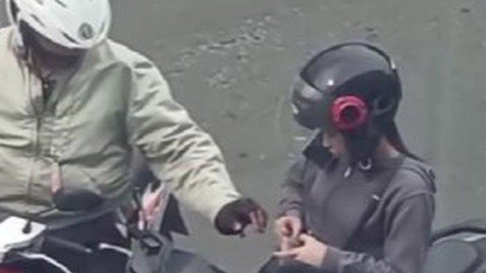NASIB  - Sebuah video memperlihatkan seorang personel polisi di Medan diduga memalak pengendara sepeda motor. Nasib Aiptu Rudi Hartono kini dikuak.