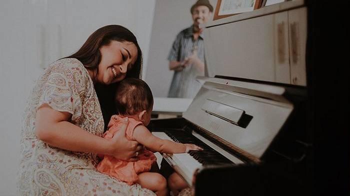 Potret Mutia Ayu dan Gewa, putrinya bersama mendiang Glenn Fredly.