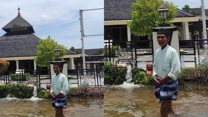 Kisah pria tetap jalan kaki 2 km untuk salat di Masjid Demak meski jalanan masih terendam banjir viral di media sosial.