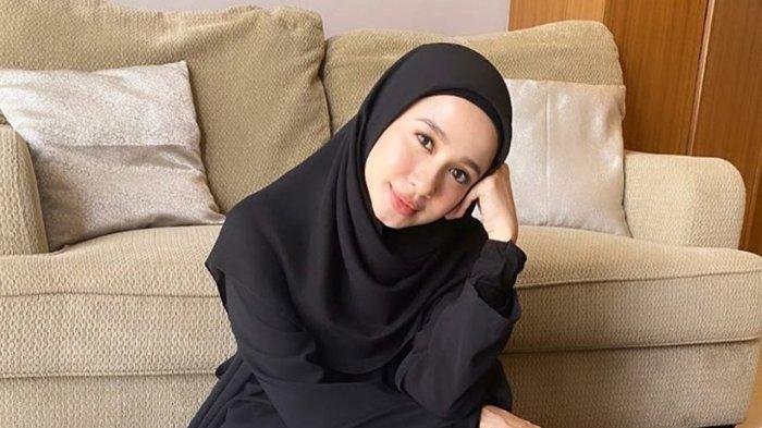 Pujian demi pujian tak luput Laudya Cynthia Bella kantongi seusai tampil flawless dalam unggahan ini.