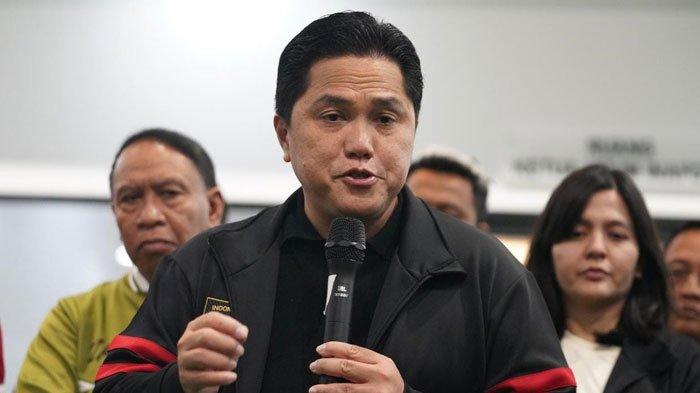 POTRET ERICK THOHIR - Foto arsip Ketua PSSI, Erick Thohir seusai menggelar rapat Komite Eksekutif di kantor GBK Arena, Jakarta, pada Sabtu (18/2/2023).