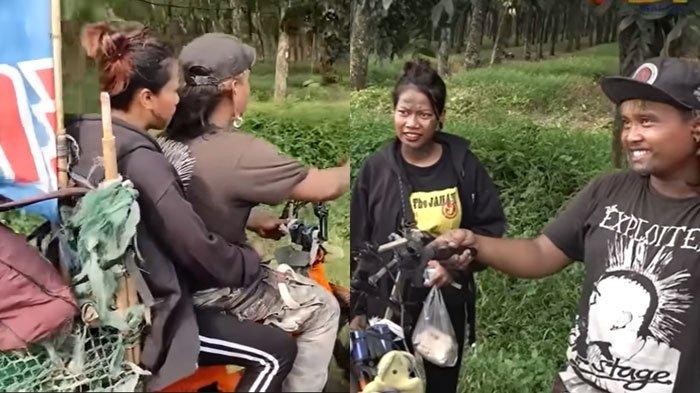 Seorang punk mudik modal Rp7 ribu, bonceng istri yang hamil tua tanpa helm