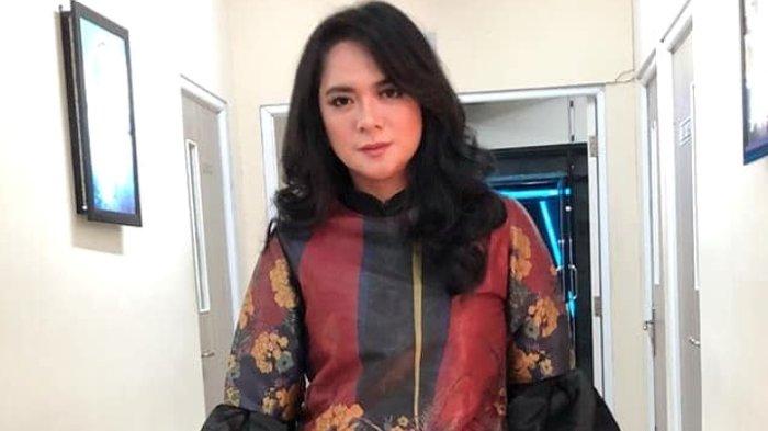 Shezy Idris masih harus bekerja mencari nafkah di lokasi syuting di momen ultah sang putri.