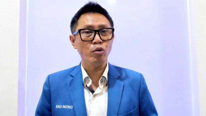 Artis sekaligus politikus Partai Amanat Nasional (PAN), Eko Patrio ramai menjadi perbincangkan karena disiapkan sebagai menteri kabinet Prabowo.