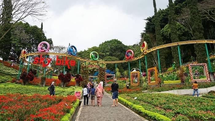 Harga Tiket Masuk Eco Green Park & Taman Rekreasi Selecta, Bisa Main Flying  Fox hingga Naik Sky Bike - Halaman 1 - Tribunjatim.com
