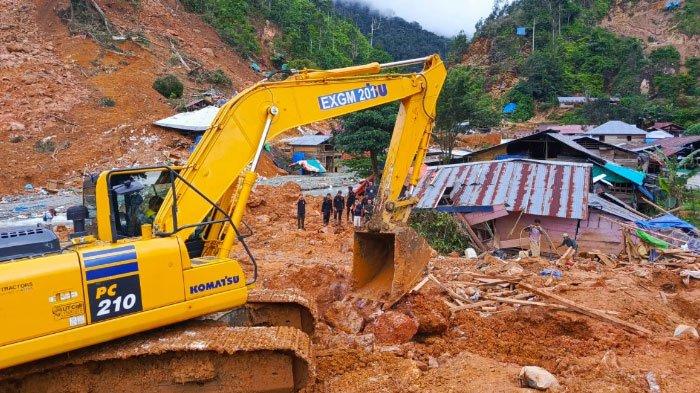 Tambang Emas Sumawa di Kabupaten Bone Bolango, Provinsi Gorontalo longsor. Akibat peristiwa tanah longsor tersebur, puluhan orang menjadi korban.