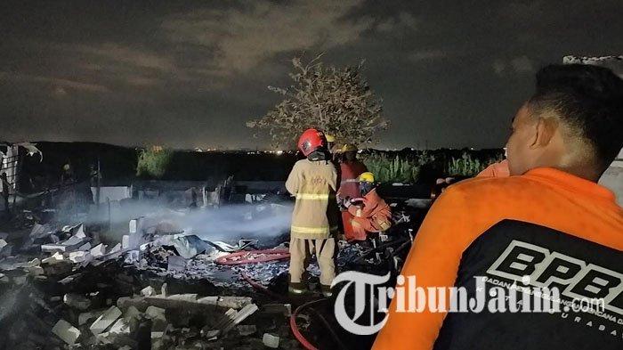 Tangis Ahmad di Tengah Puing, Rumah Keluarganya Ludes Terbakar di Baru Ilir Balikpapan Barat