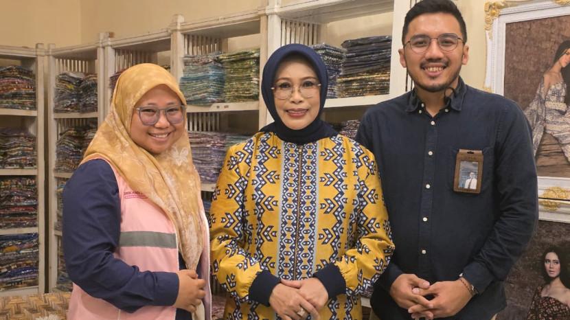 Istri Mensos Apresiasi Pemberdayaan Disabilitas Mitra Binaan TJSL PLN di Aora Wistara Surabaya