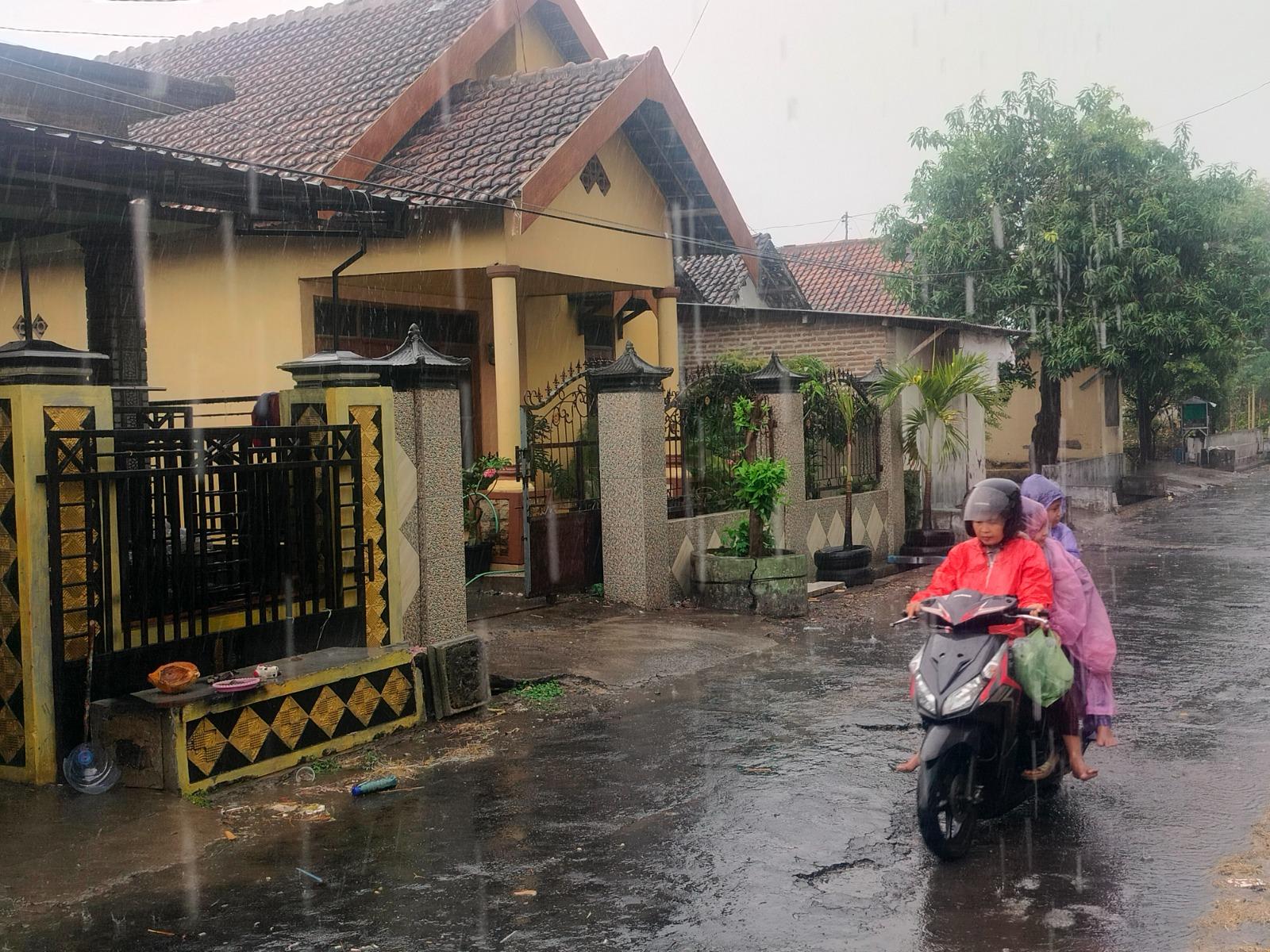 Terkuak! Hujan 21 Kecamatan di Jombang Ternyata Ulah Modifikasi Cuaca Pemprov Jatim