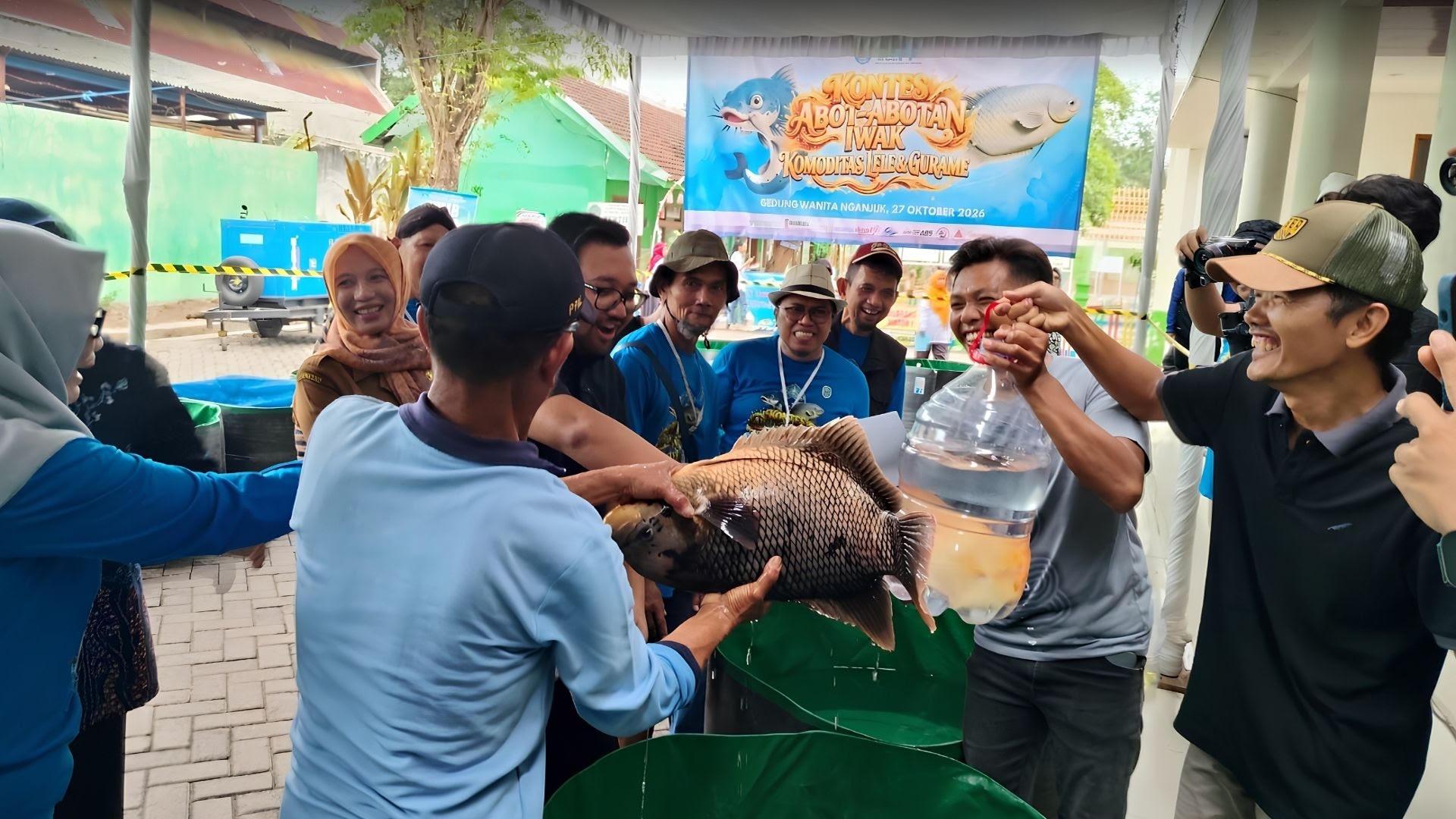 Pemkab Nganjuk laksanakan Kontes Abot-abotan Iwak, Gurami Hias Milik Peserta Bikin Wabup Kepincut