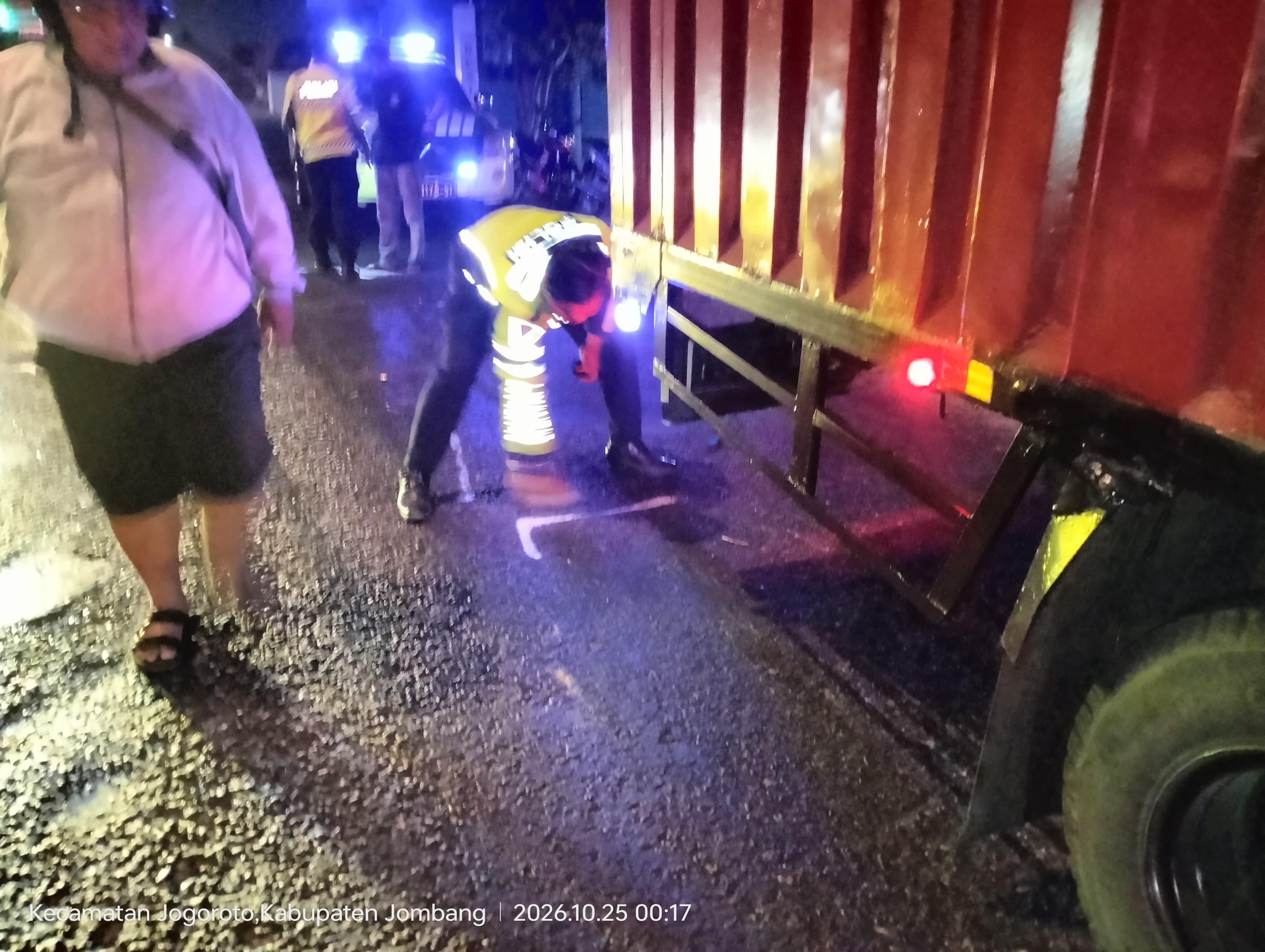 Tragis, Pelajar Jombang Tewas Digilas Truk Akibat Jalan Bergelombang