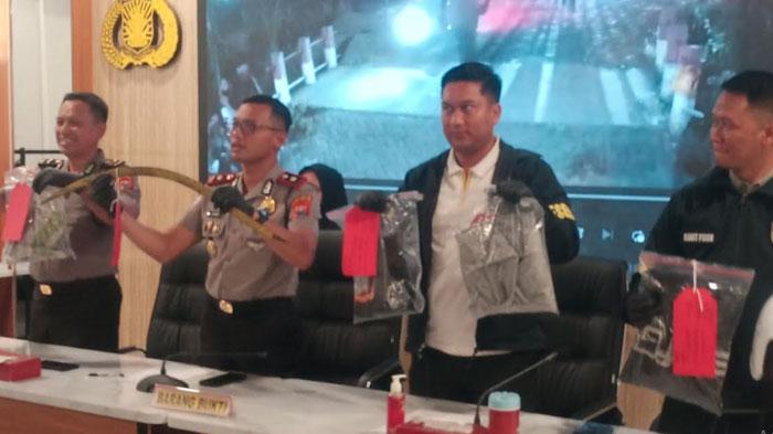 Tantangan Medsos Berujung Petaka, 5 Remaja Silat Keroyok Korban di Pucuk