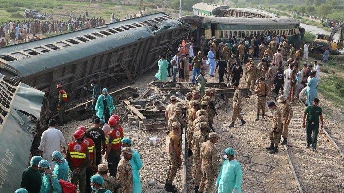 10 Gerbong Kereta Api Hazara Express di Pakistan Tergelincir, 30 ...