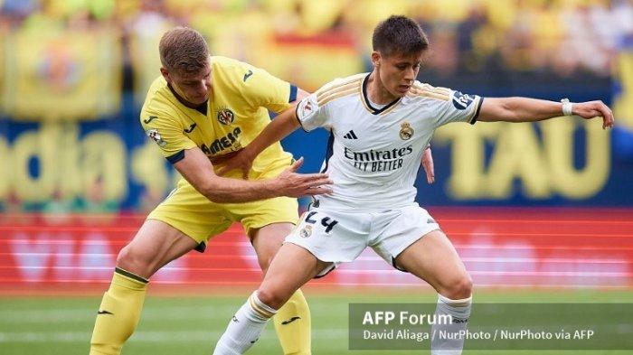 Arda Guler vs Alexander Sorloth di LaLiga antara Villarreal vs Real Madrid di Estadio de la Ceramica di Vila-real, Spanyol, pada 19 Mei 2024.