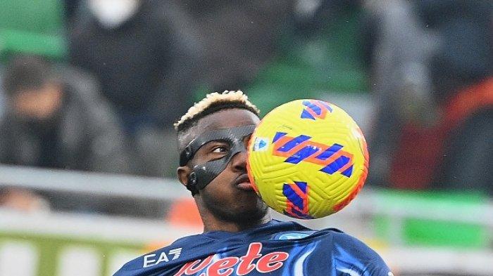 Striker Napoli Victor Osimhen disebut menarik perhatian Arsenal, Manchester United, dan Real Madrid.