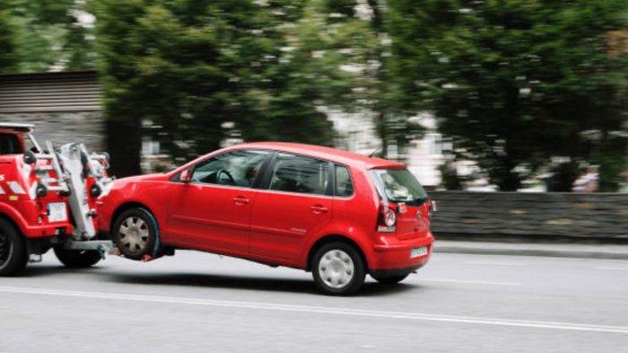 4 Arti Mimpi Mobil Diderek Menurut Primboon, Apakah Ini Pertanda Kekhawatiran Diri?