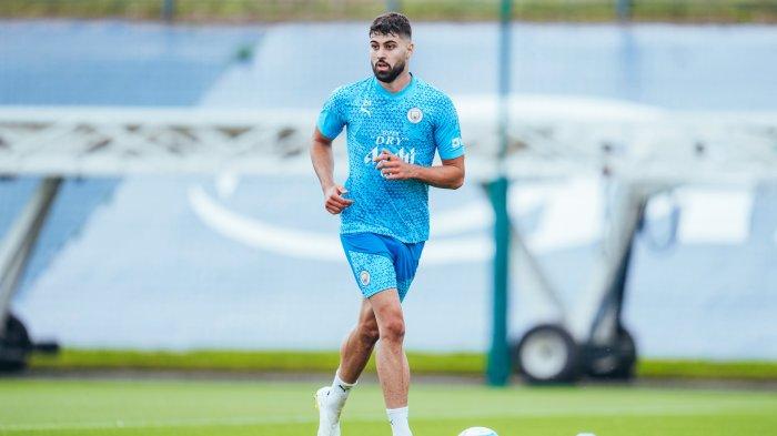 Bek baru Manchester City Josko Gvardiol