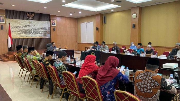 Suasana rapat kerja pengawasan penyelenggaran ibadah haji dan umrah di Gedung DPD RI DIY, Kamis (2/3/2023).
