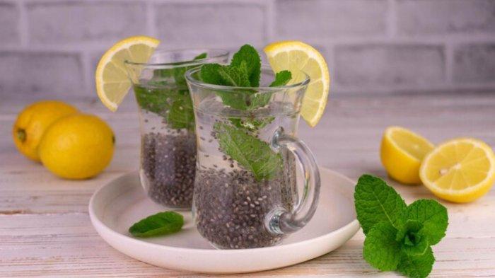 Water with lemon and chia seeds Useful drink for weight loss and health