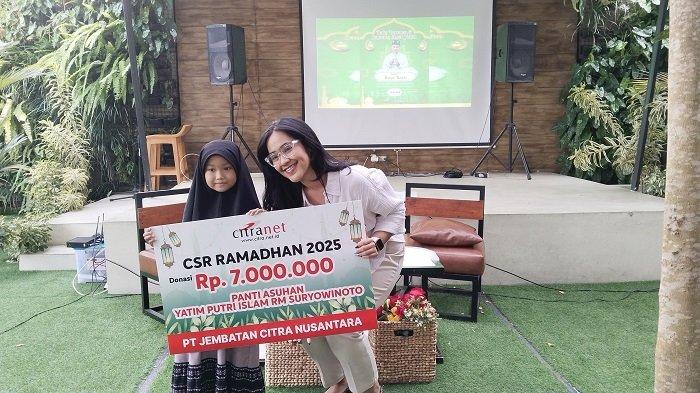 DONASI: Citranet memberikan donasi kepada Yayasan Panti Asuhan Yatim Putri Islam R.M Suryowinoto Yogyakarta melalui CSR Ramadan di Rambat Coffee and Space, Senin (24/03/2025).