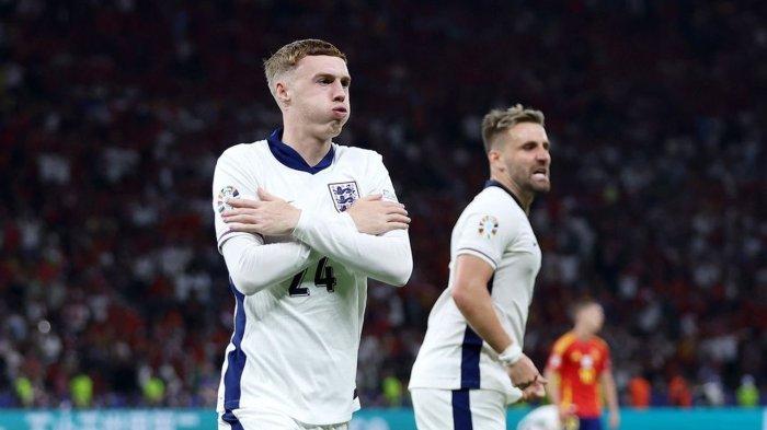Aksi Cole Palmer setelah melesakkan gol ke gawang Spanyol di final Euro 2024 di Olympiastadion, Berlin, Senin (15/7/2024) WIB