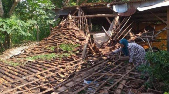 tim bpbd jatim di lokasi gempa