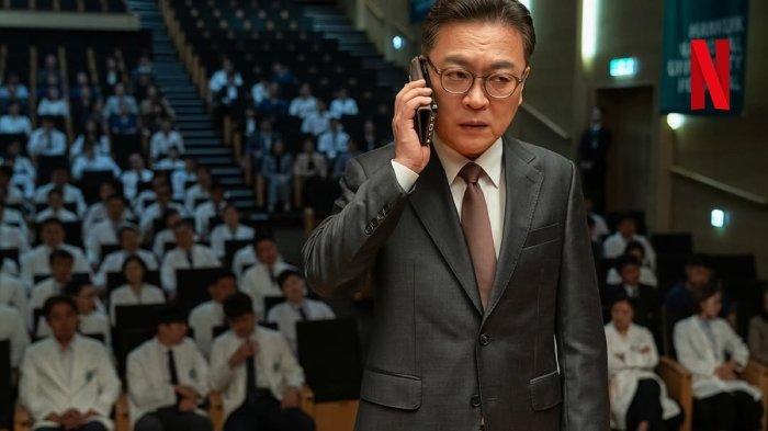 Tokoh Choi Jo-eun diperankan oleh Kim Eui-sung di Drakor The Trauma Code: Heroes on Call (2025)