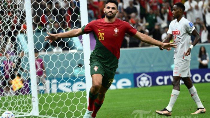 Goncalo Ramos merayakan gol di Babak 16 besar Piala Dunia 2022 Qatar antara Portugal vs Swiss di Stadion Lusail di Lusail, utara Doha. Selasa (6 Desember 2022).