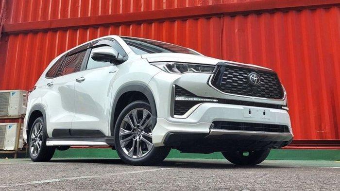 Innova Zenix Jadi Mobil Pilihan Paus Fransiskus, Intip Harga dan Spesifikasi Lengkapnya!