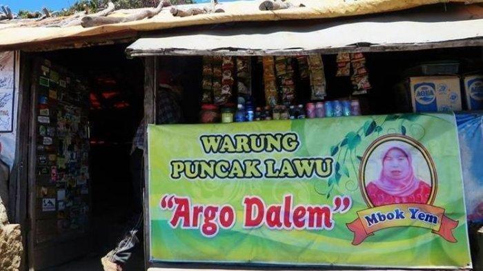 Foto kondisi warung Mbok Yem di Puncak Gunung Lawu sebelum terjadi kebakaran, beberapa waktu lalu.
