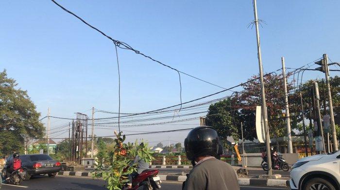 Kabel Listrik Putus, Arus Lalu Lintas Jalan Jogja - Solo Tersendat ...