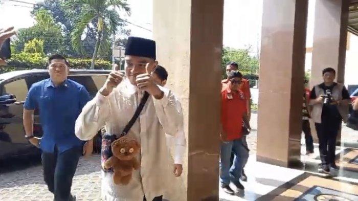 Ketua Umum Partai Solidaritas Indonesia (PSI) Kaesang Pangarep saat tiba di Gedung PP Muhammadiyah, Terban, Gondokusuman, Kota Yogyakarta, Jumat (6/10/2023)