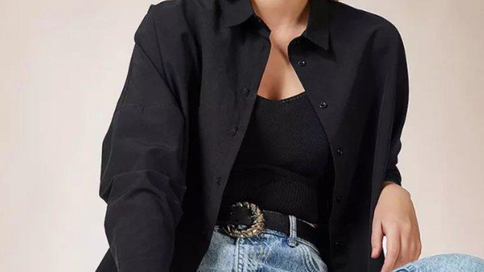 Long Sleeve Shirt dengan Crop Top