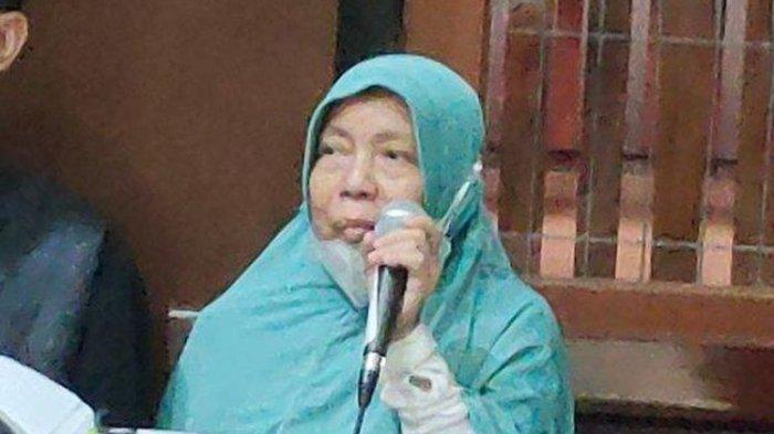 Nasib nenek berusia 60 tahun di Surabaya divonis hukuman 5 tahun penjara gara-gara ulah sang anak.