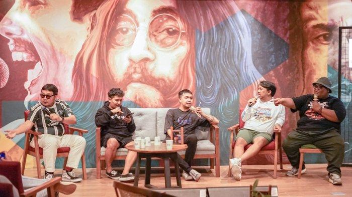 Ngalor-Ngidul Podcast Live kolaborasi Jiroluger dan Karta Coffee & Eatery di Plaza Malioboro