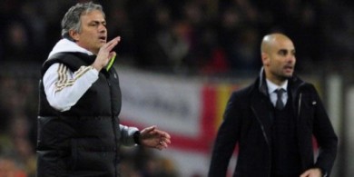 Pelatih Real Madrid, Jose Mourinho (kiri), dan Pep Guardiola kala masih melatih Barcelona.