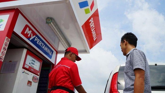 KONSUMSI PERTAMAX: Ilustrasi pengisian BBM di sebuah SPBU. Pertamina mengklaim konsumsi Pertamax di Jateng dan DIY melonjak signifikan selama masa angkutan lebaran 2025.