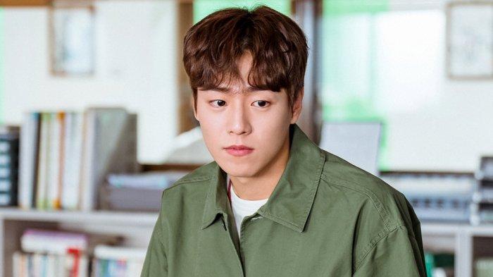 Lee Hyun Woo sebagai Lee Bo Gyeom di Drama Korea A Good Day To Be A Dog